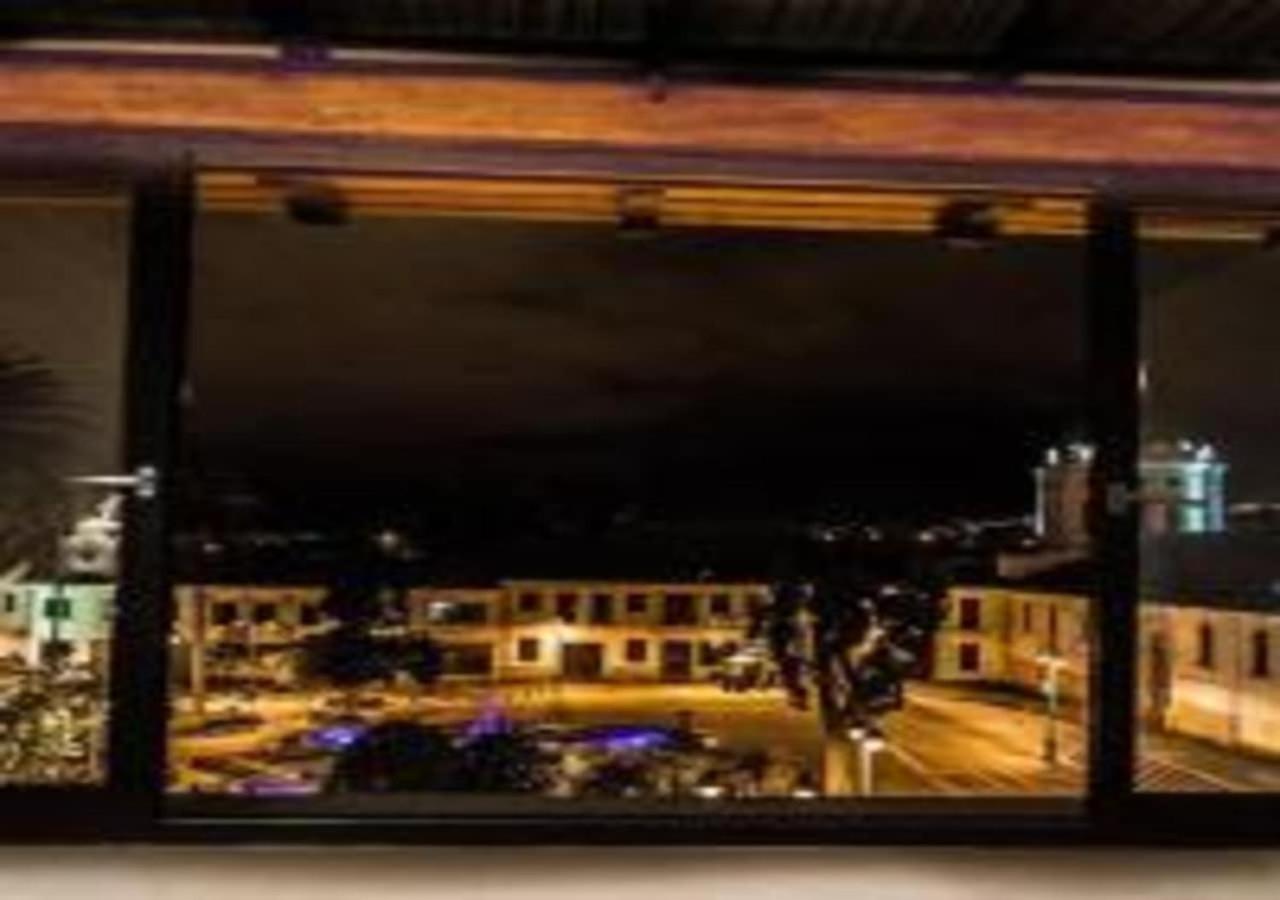 Hotel Azul De La Plaza By Chat Noir Куэнка Экстерьер фото