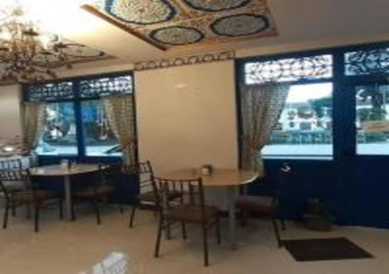 Hotel Azul De La Plaza By Chat Noir Куэнка Экстерьер фото