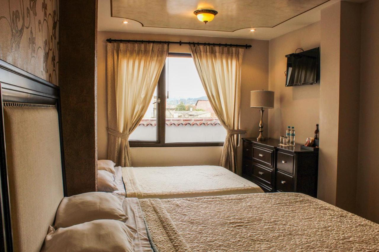 Hotel Azul De La Plaza By Chat Noir Куэнка Экстерьер фото
