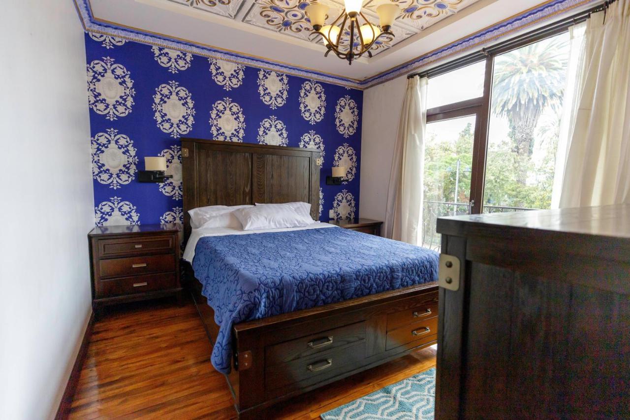 Hotel Azul De La Plaza By Chat Noir Куэнка Экстерьер фото