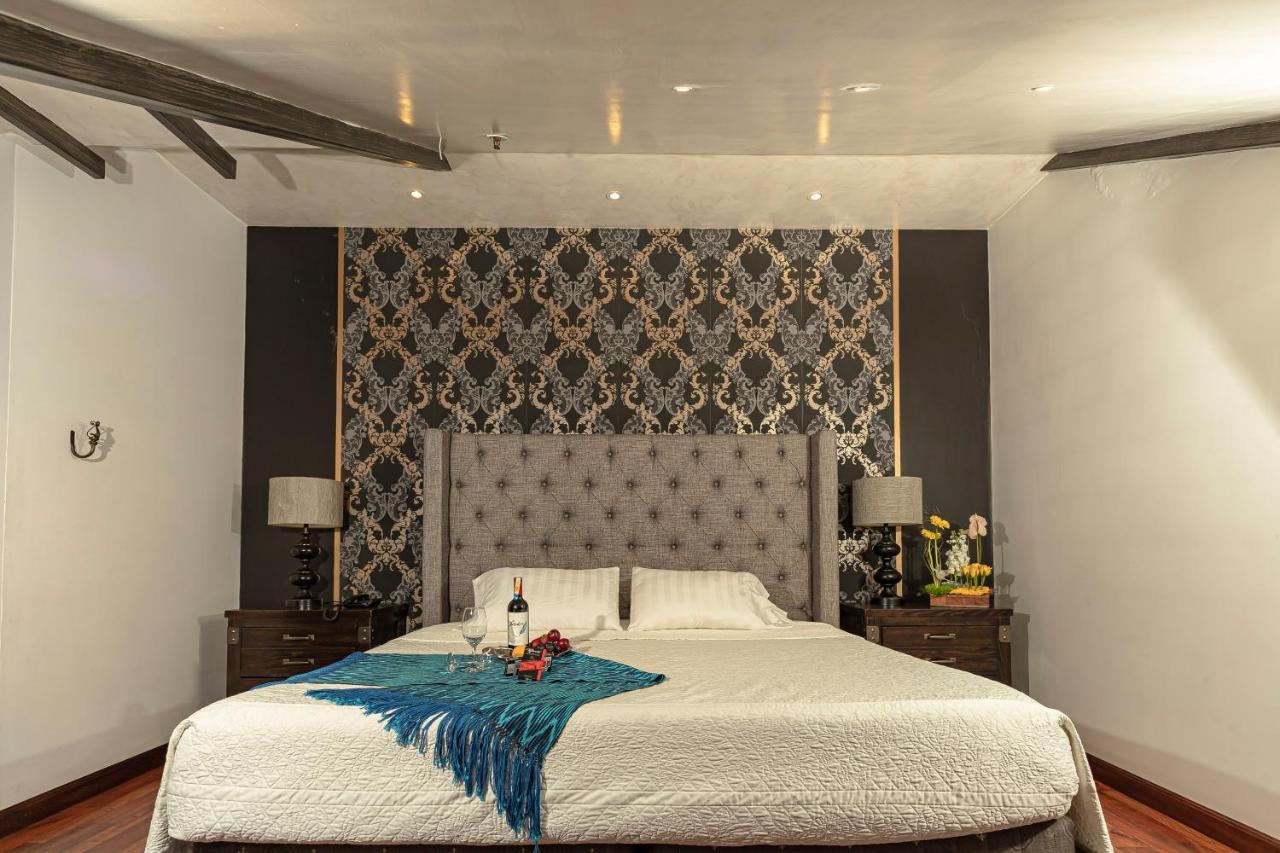 Hotel Azul De La Plaza By Chat Noir Куэнка Экстерьер фото