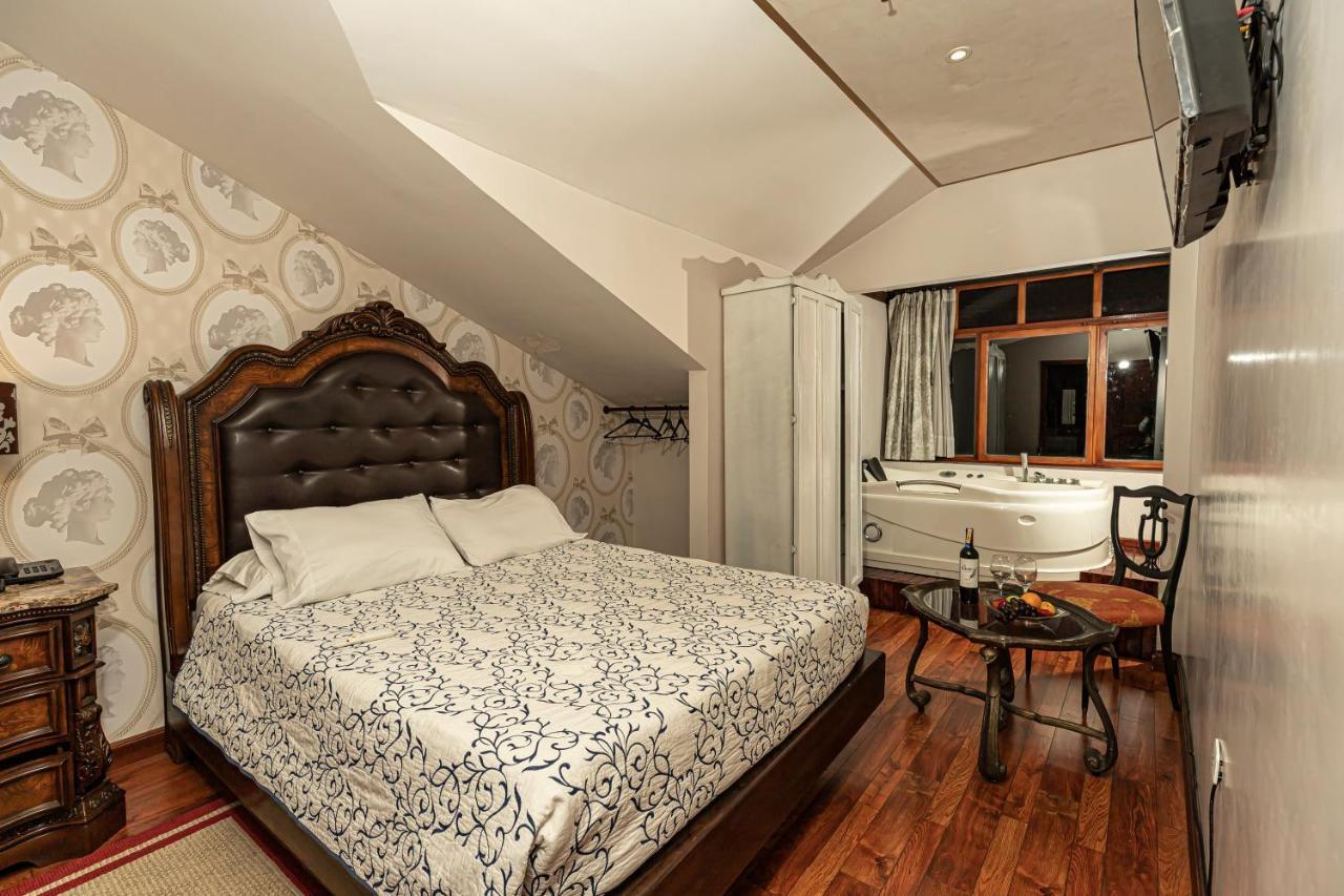 Hotel Azul De La Plaza By Chat Noir Куэнка Экстерьер фото