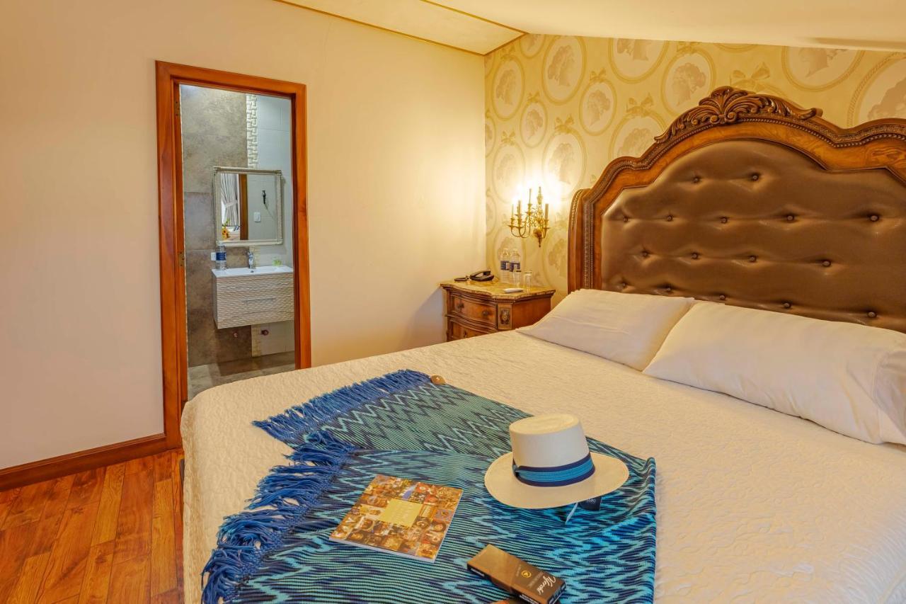 Hotel Azul De La Plaza By Chat Noir Куэнка Экстерьер фото