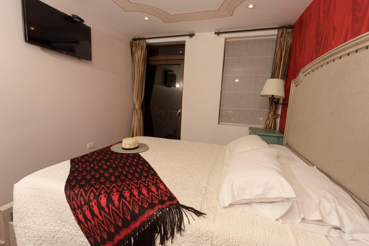 Hotel Azul De La Plaza By Chat Noir Куэнка Экстерьер фото