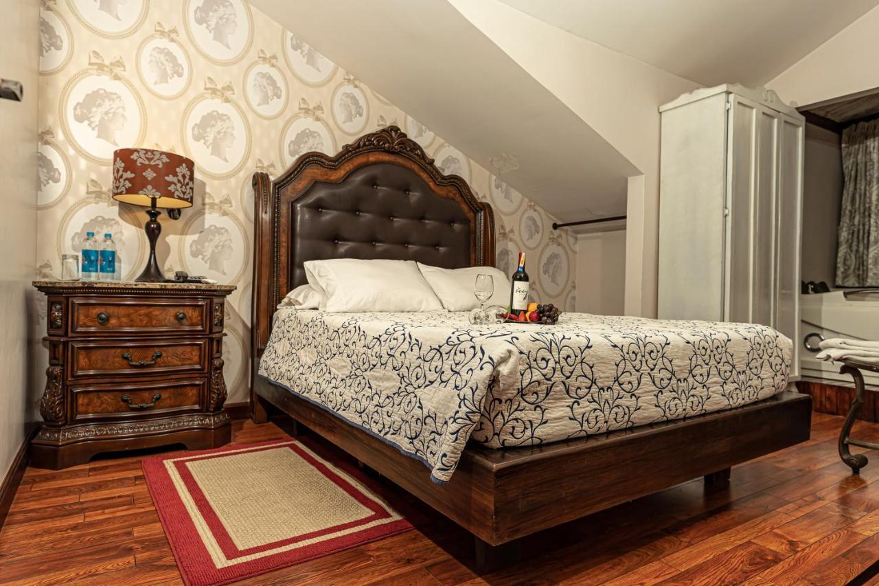 Hotel Azul De La Plaza By Chat Noir Куэнка Экстерьер фото