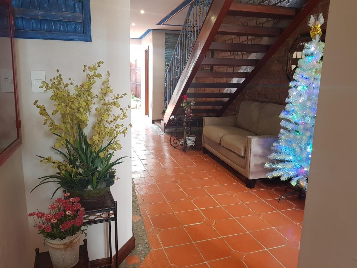 Hotel Azul De La Plaza By Chat Noir Куэнка Экстерьер фото